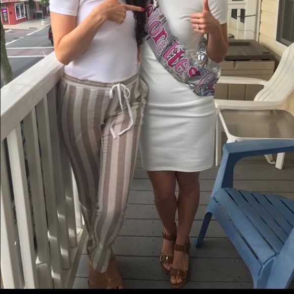 Lulu off shoulder white dress - Picture 3 of 3